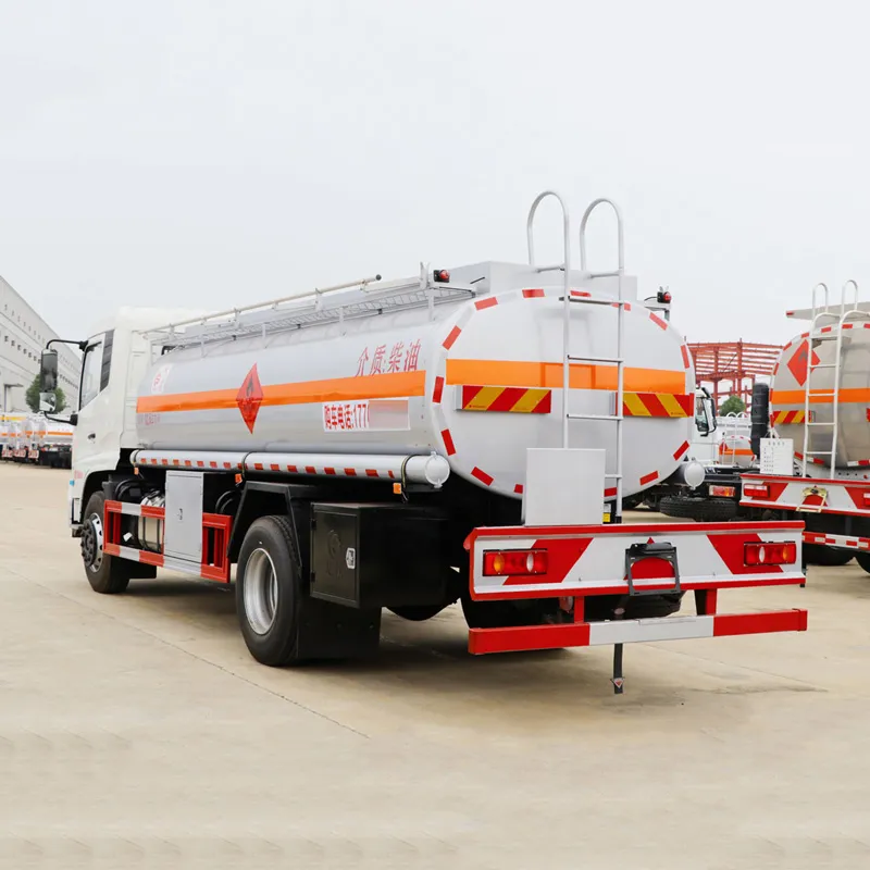 How Does the Design of an LPG Bobtail Truck Ensure Safety?