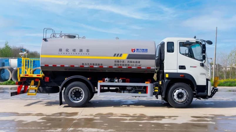 福田 ES7 14.6 方洒水车（KLF5180GPSB6）